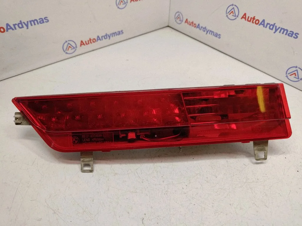 Tailgate rear/tail lights – BMW 7 Series E65 E66 (2001-2008)