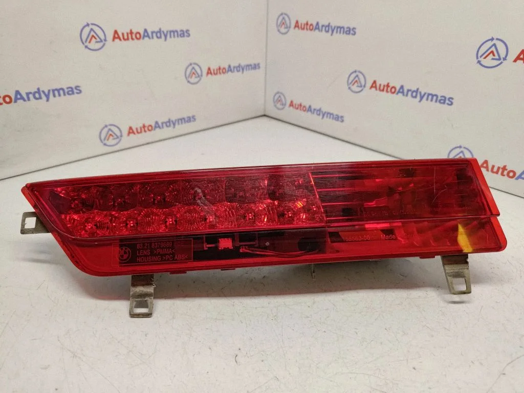 Tailgate rear/tail lights – BMW 7 Series E65 E66 (2001-2008)