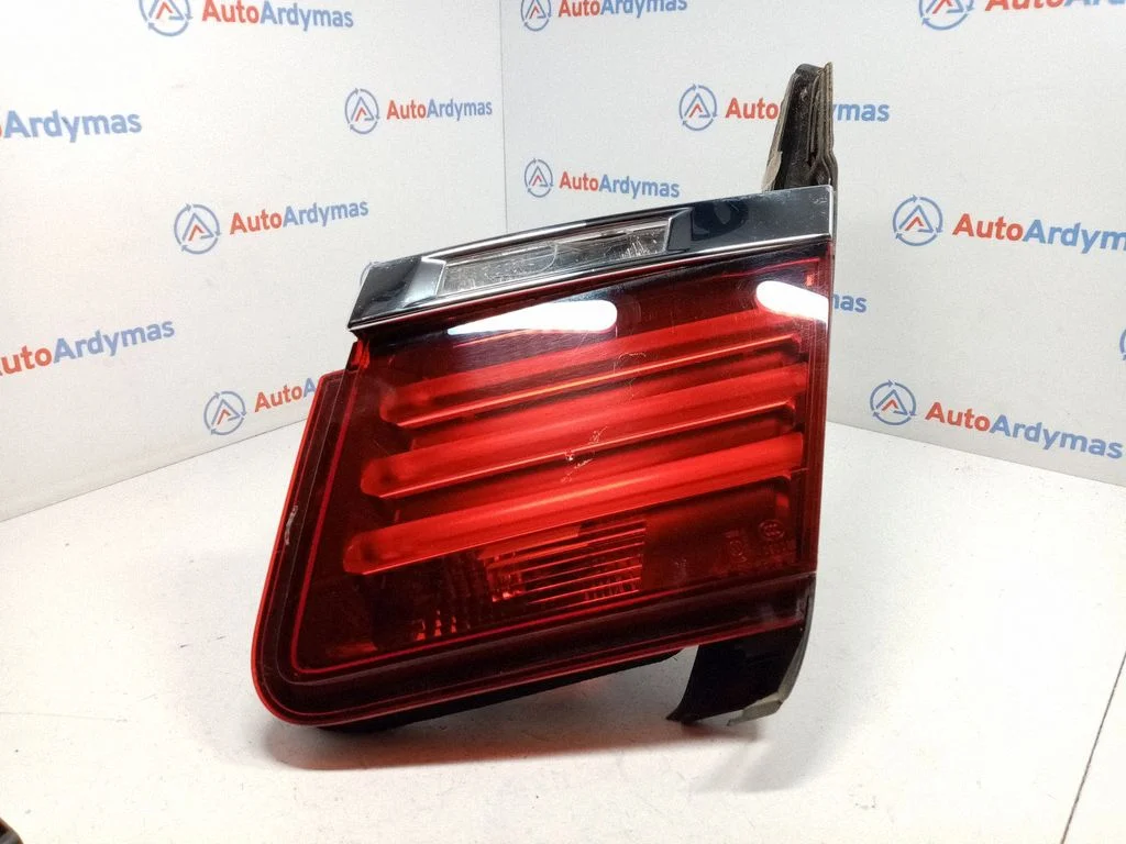 Tailgate rear/tail lights 7300272