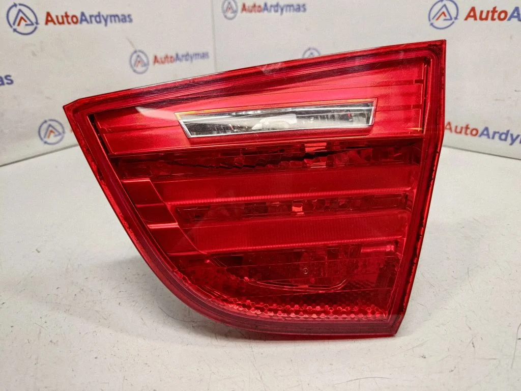 Aizmugurējais lukturis bagāžnieka vākā – BMW 3. sērija E90 E91 (2005-2012)