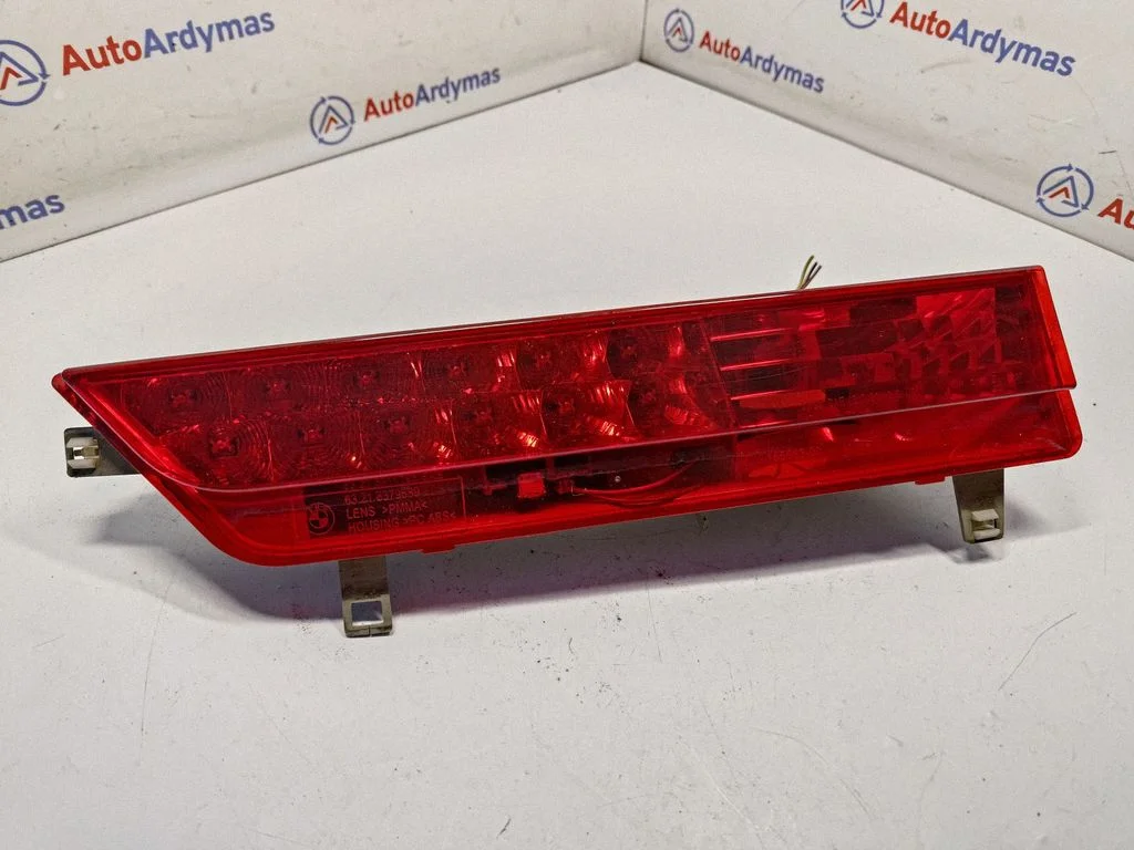 Tailgate rear/tail lights – BMW 7 Series E65 E66 (2001-2008)