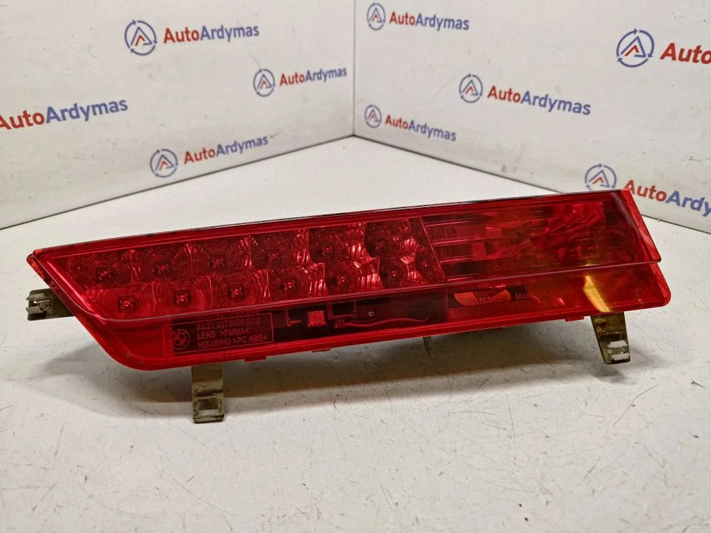 Tailgate rear/tail lights – BMW 7 Series E65 E66 (2001-2008)