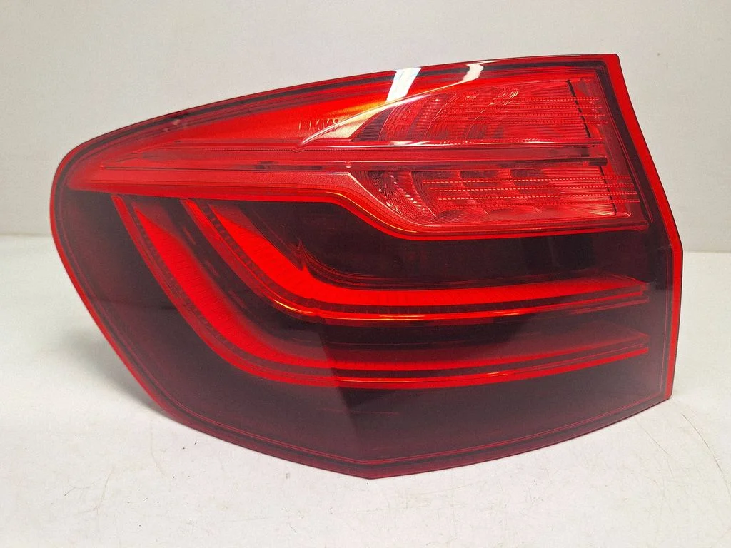 Rear/tail lights 63217370345