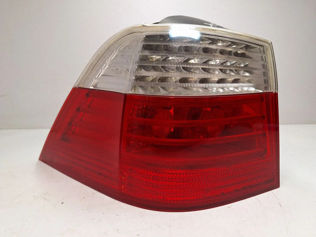 Rear/tail lights 63217177693