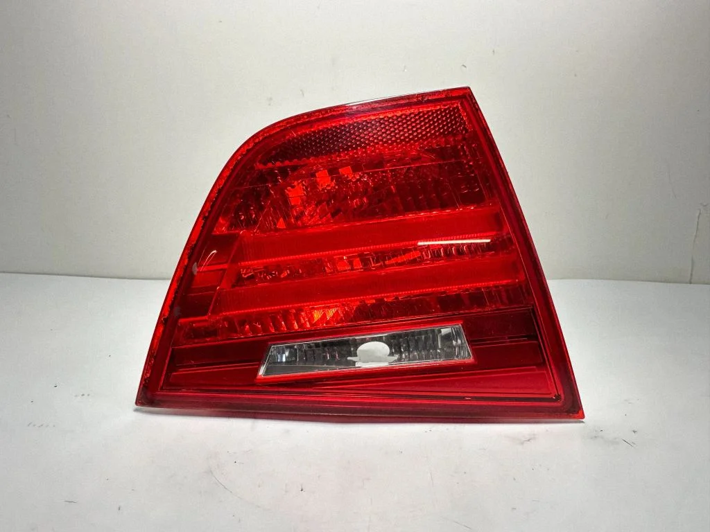 Tailgate rear/tail lights 7289433