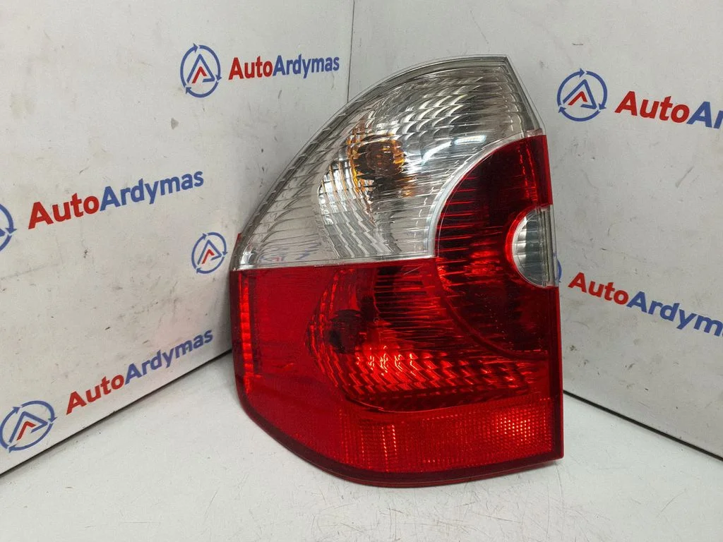 Aizmugurējais lukturis virsbūvē – BMW X3 E83 (2003-2010)