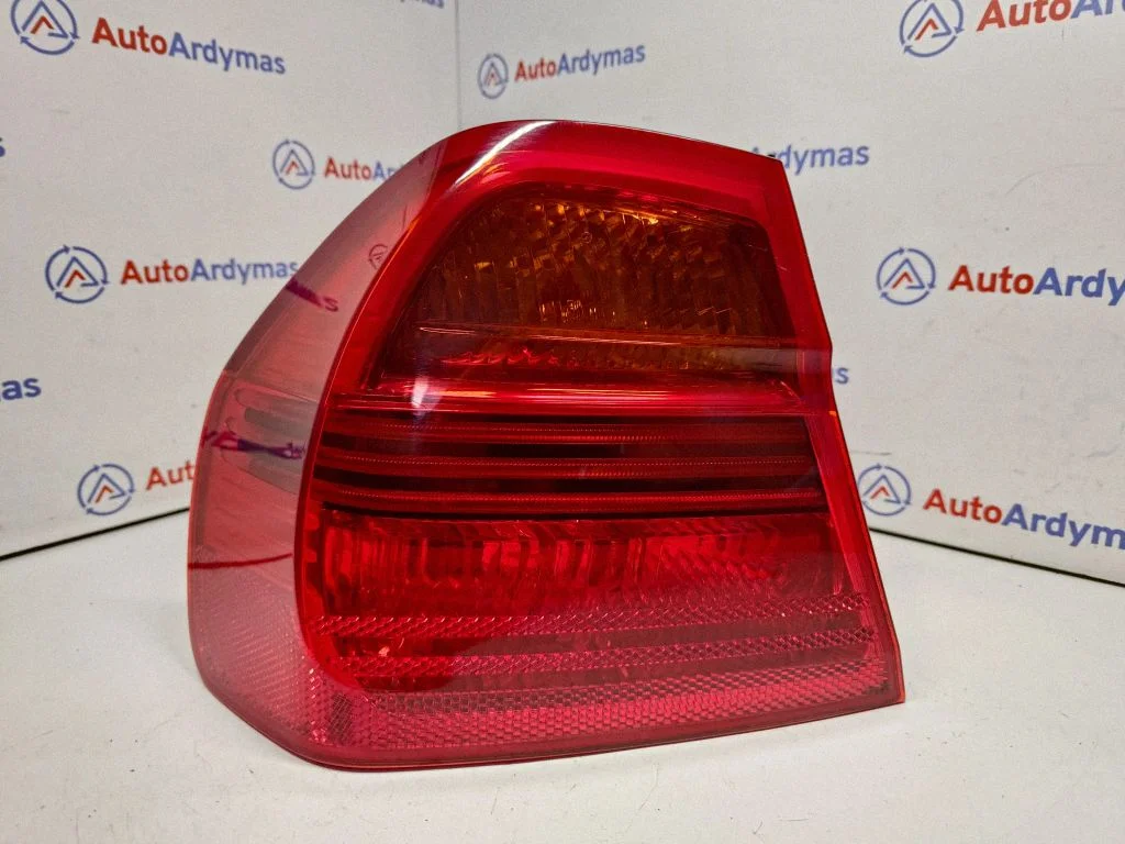 Rear/tail lights 6937457