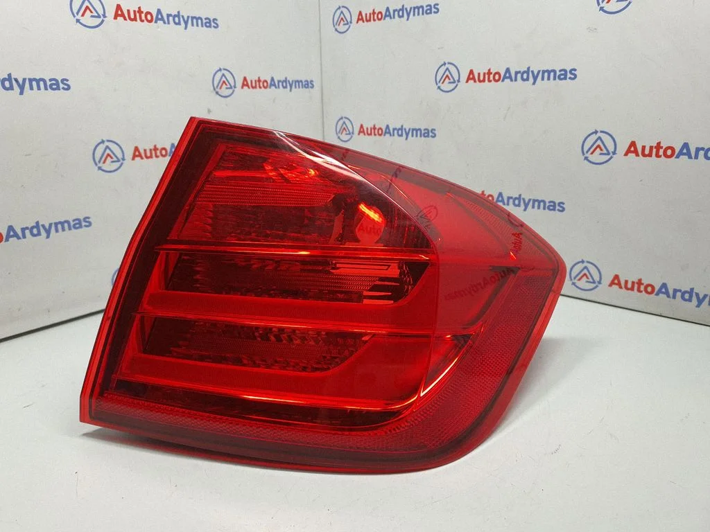 Rear/tail lights 7313040