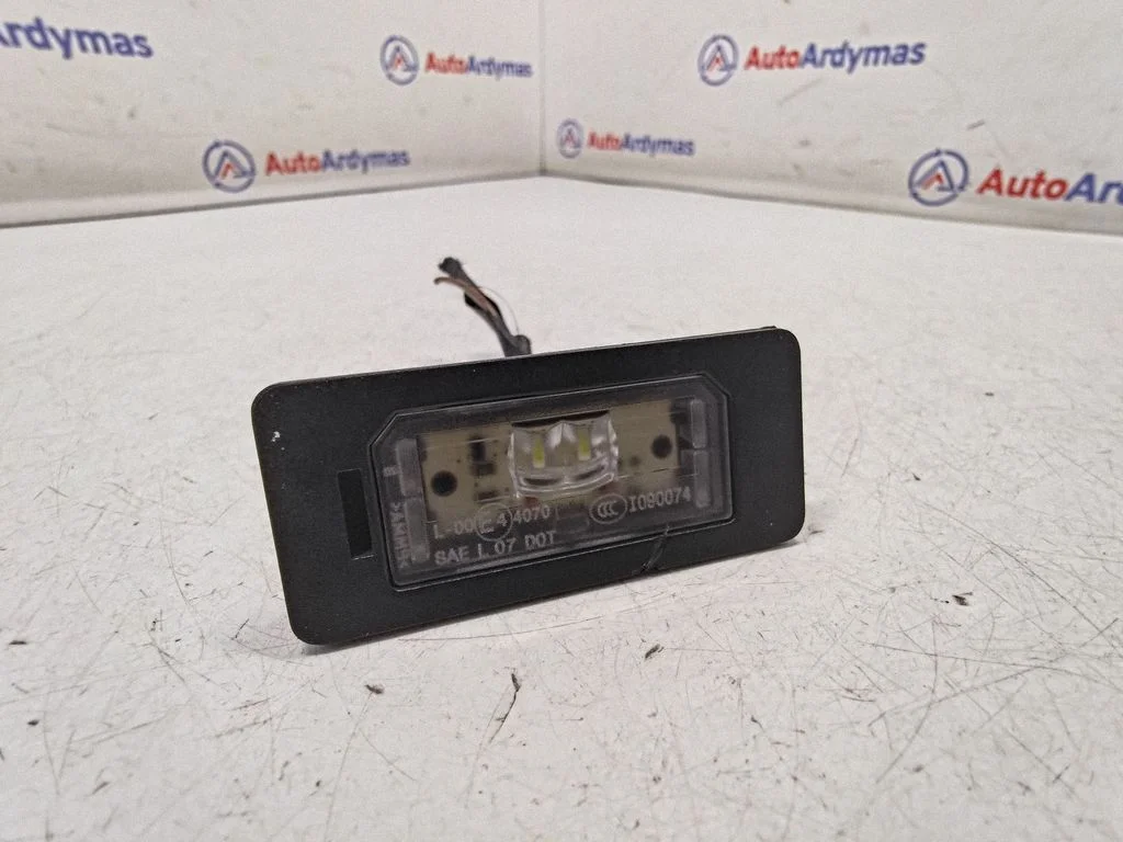 Number plate light 63267193293