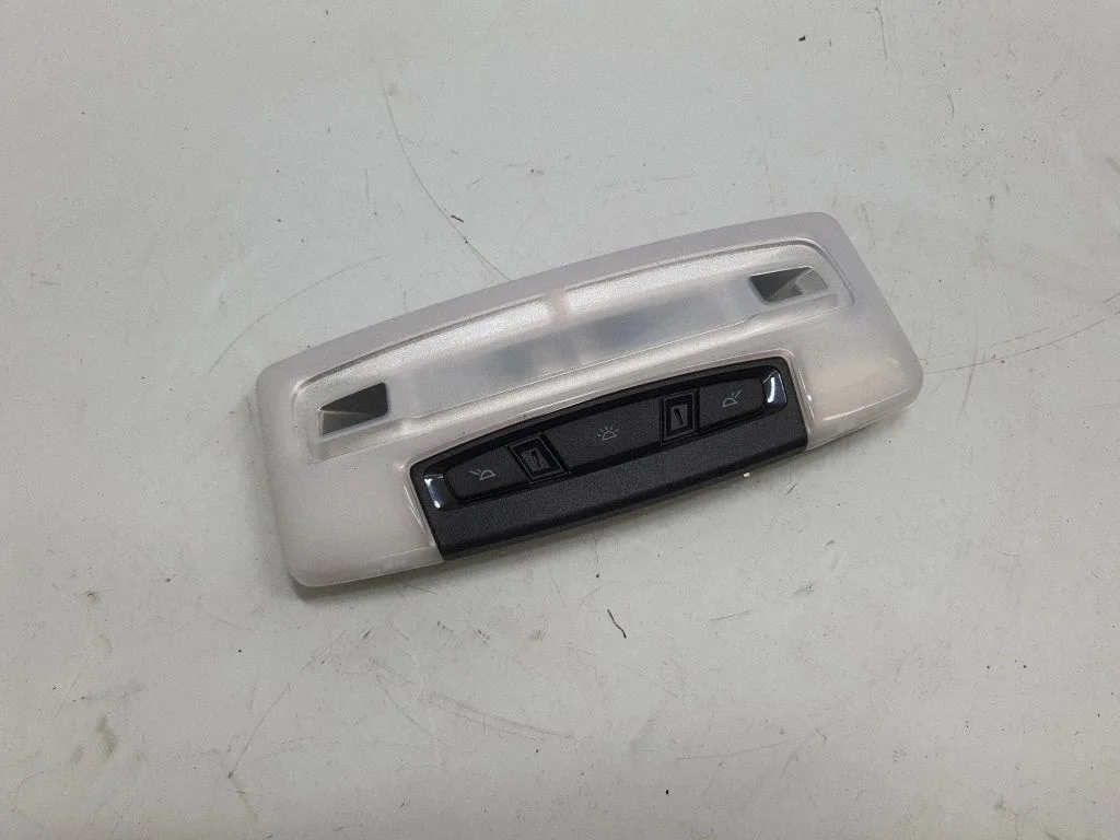 Rear seat light 61317945953