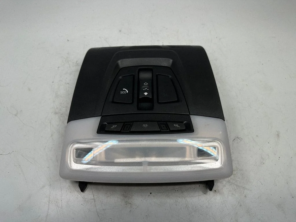 Front seat light 9312496