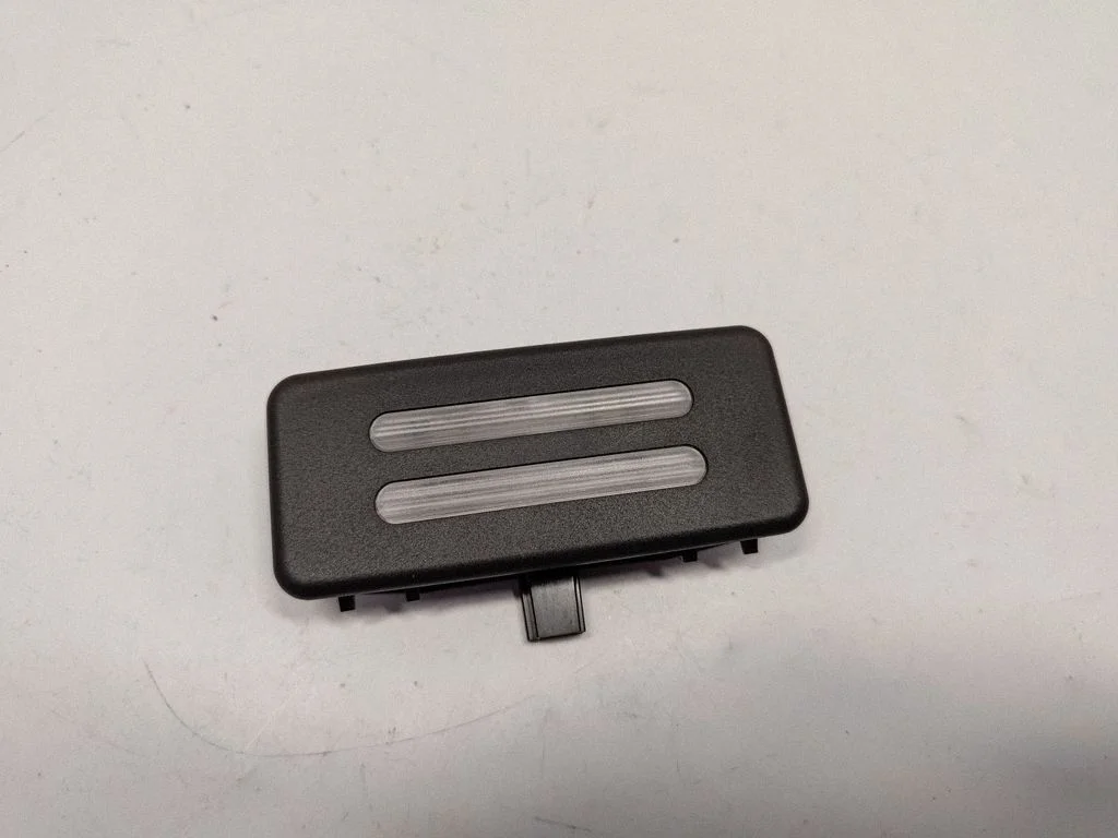 Front seat light 6962013
