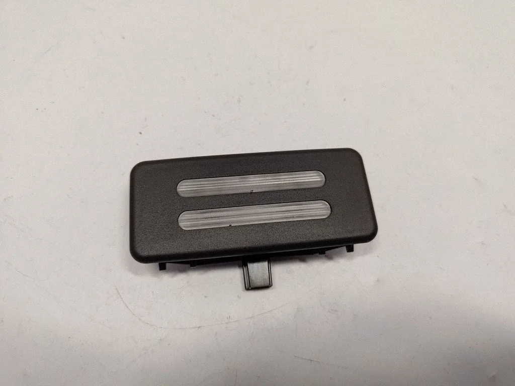 Front seat light 6962013