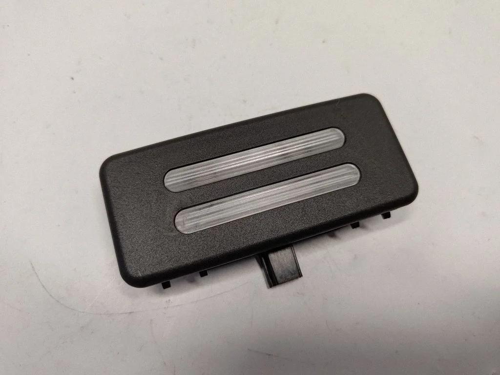 Front seat light 6962013