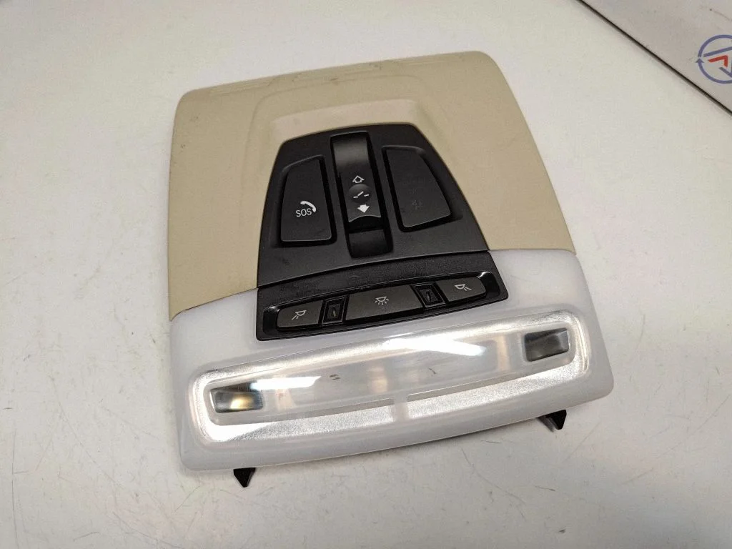 Front seat light 9365156