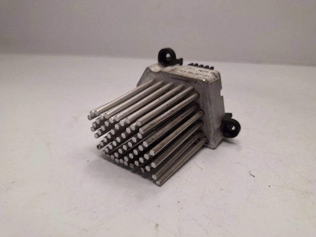 Krāsniņas ventilatora rezistors (reostats) 5HL351321191