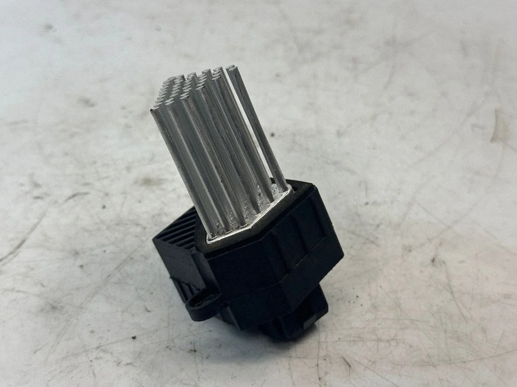 Heater blower motor/fan resistor 6923204