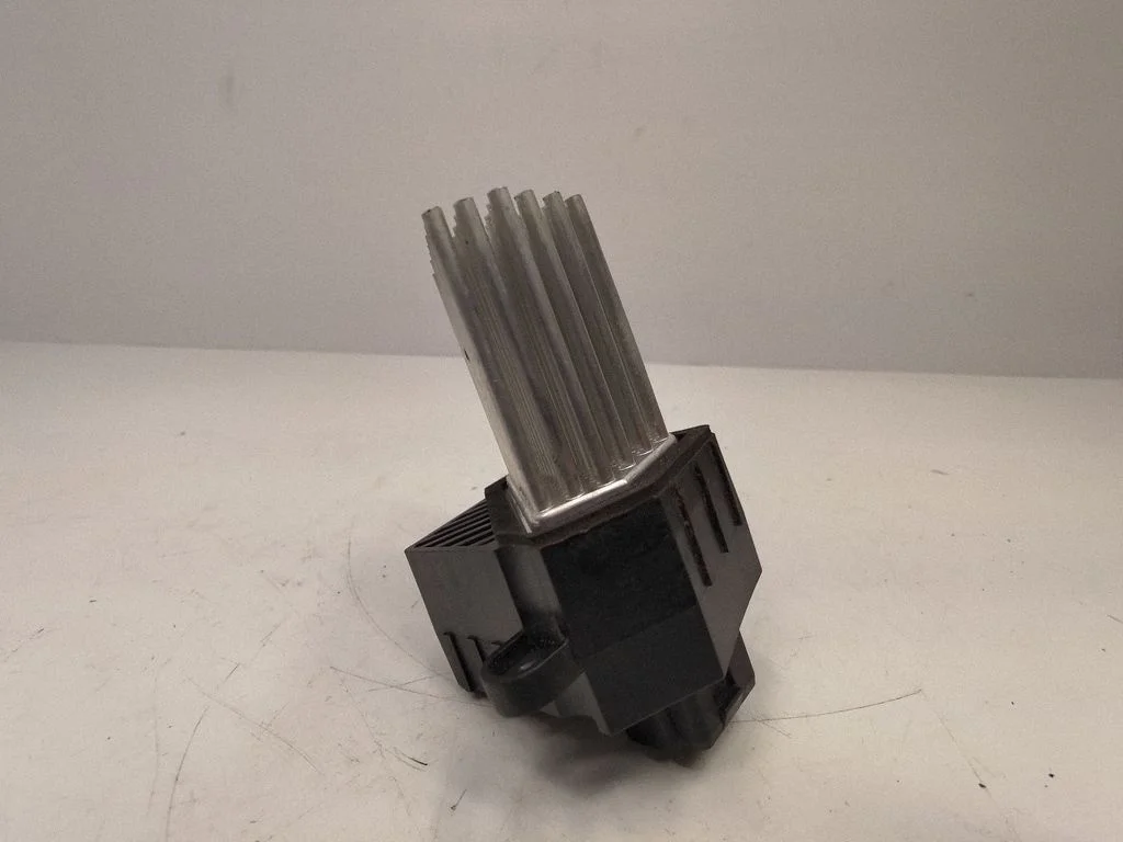 Heater blower motor/fan resistor 6931680