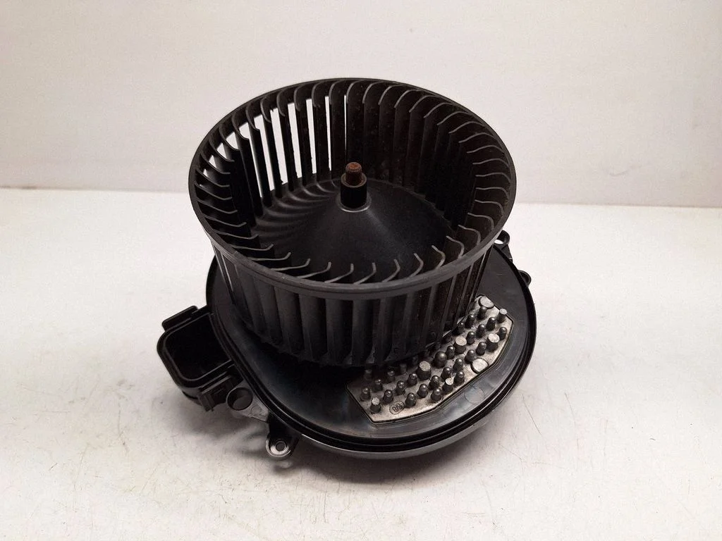 Heater fan/blower 64119350395