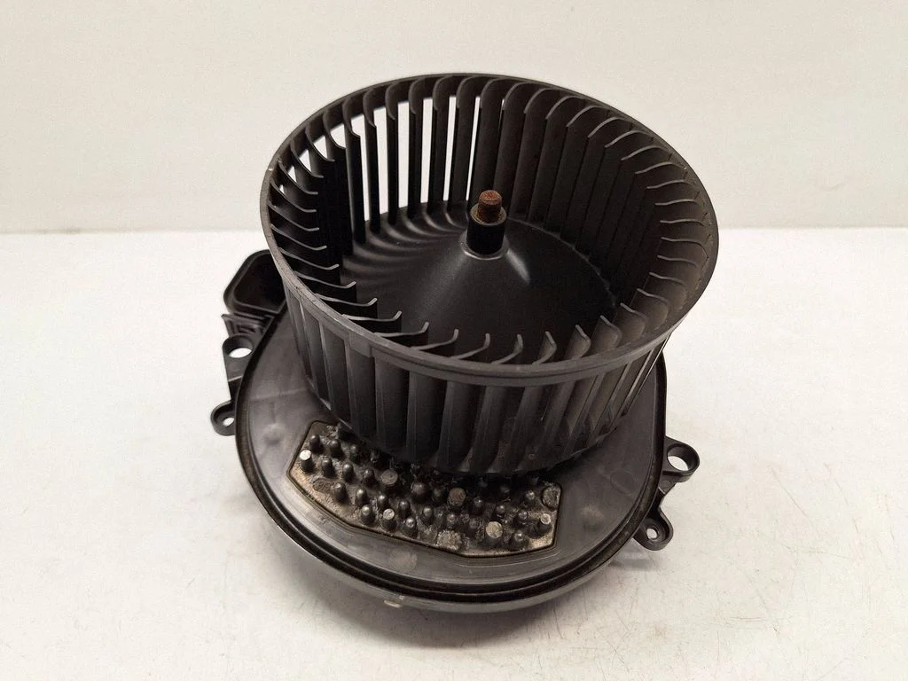 Krāsniņas ventilators/pūtējs 64119350395
