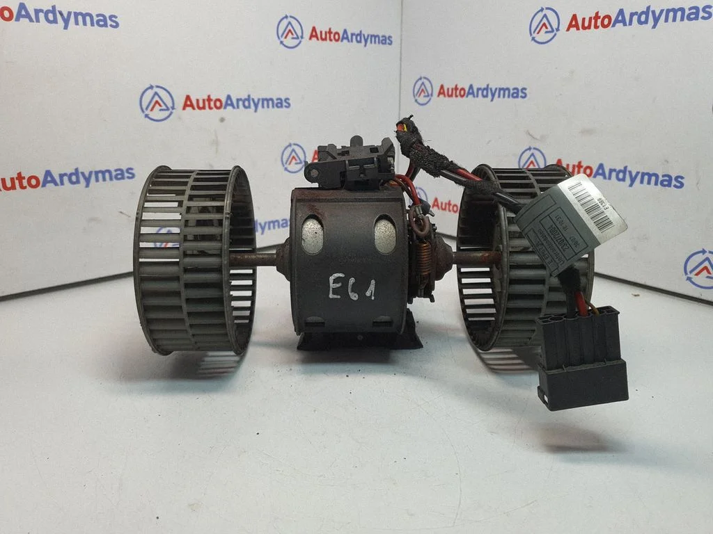 Krāsniņas ventilators/pūtējs 6933910