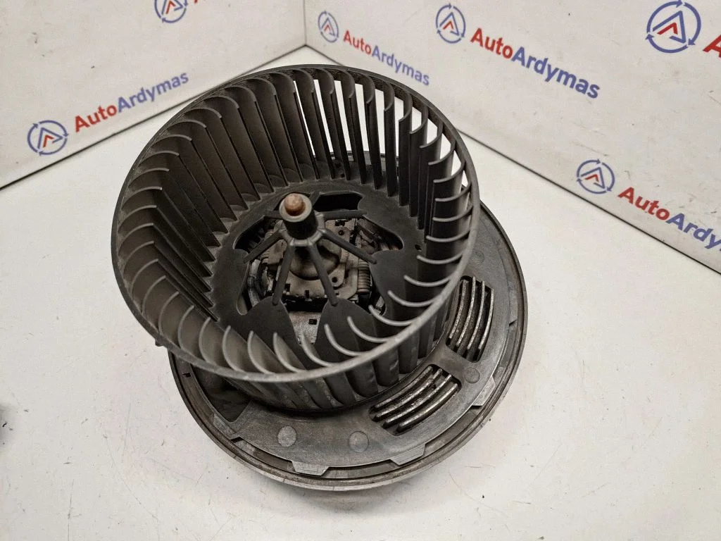 Krāsniņas ventilators/pūtējs 64116933663