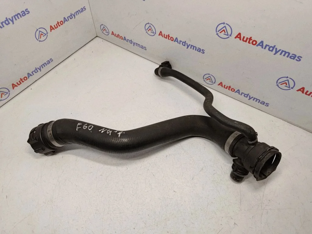 Mootori jahutusvedeliku toru / voolik – BMW 5-seeria E60 E61 (2004-2010)