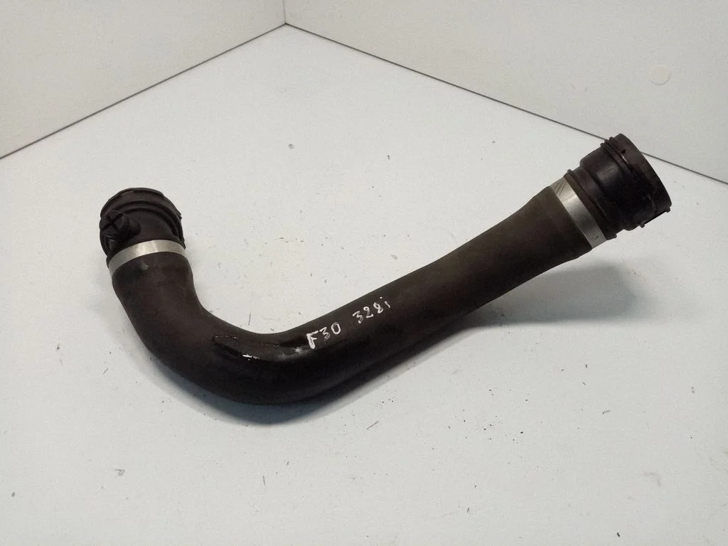 Engine coolant pipe/hose 17127596838