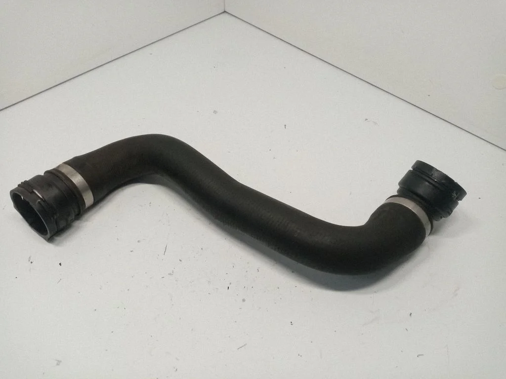 Engine coolant pipe/hose 17127799748