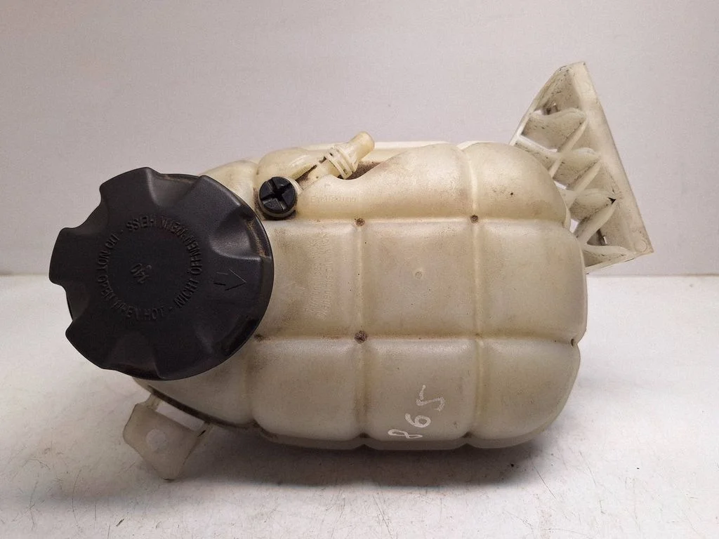 Coolant expansion tank/reservoir 17137609468