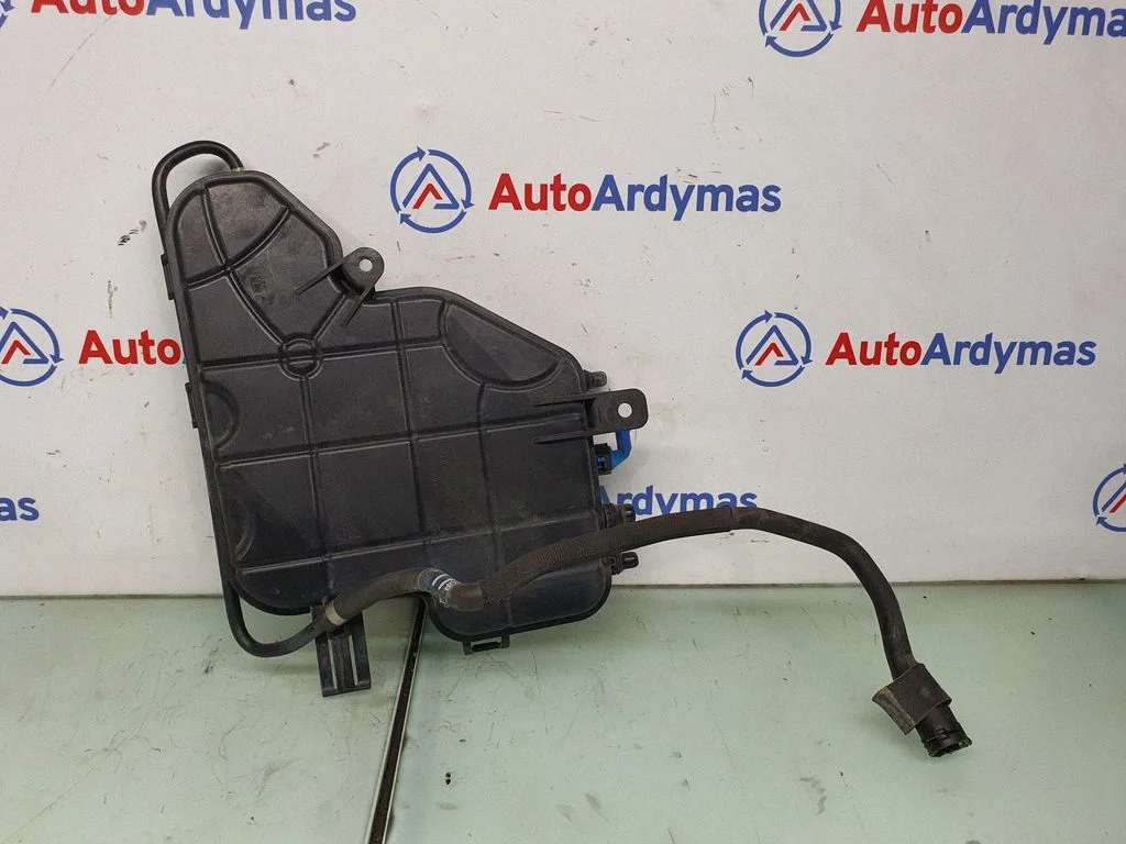 Coolant expansion tank/reservoir – BMW 7 Series F01 F02 F03 F04 (2008-2016)