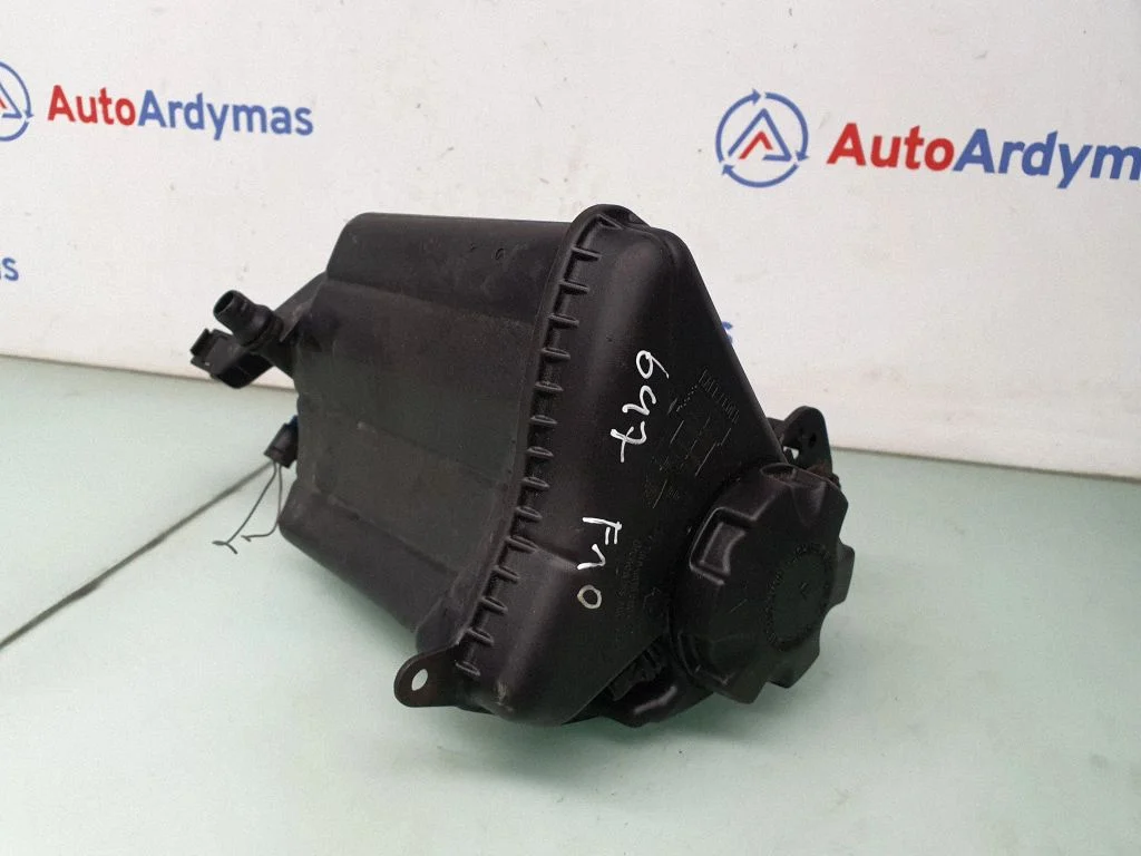 Coolant expansion tank/reservoir 7601949