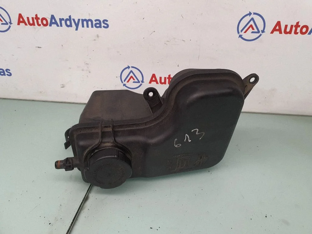 Coolant expansion tank/reservoir 7785013