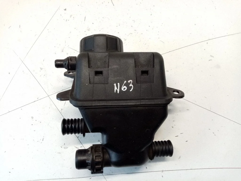 Coolant expansion tank/reservoir 17137575578