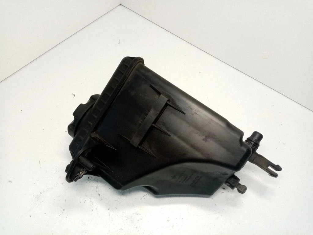 Coolant expansion tank/reservoir – BMW 7 Series F01 F02 F03 F04 (2008-2016)