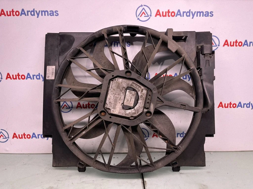 Electric radiator cooling fan 7789824