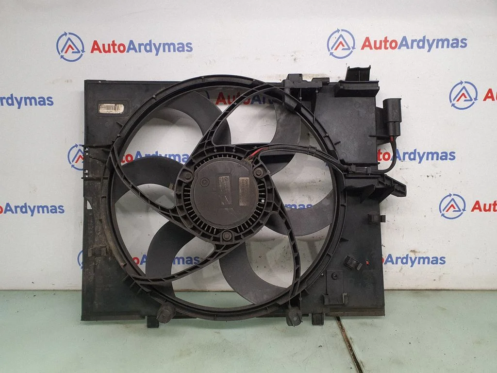 Electric radiator cooling fan 7526824
