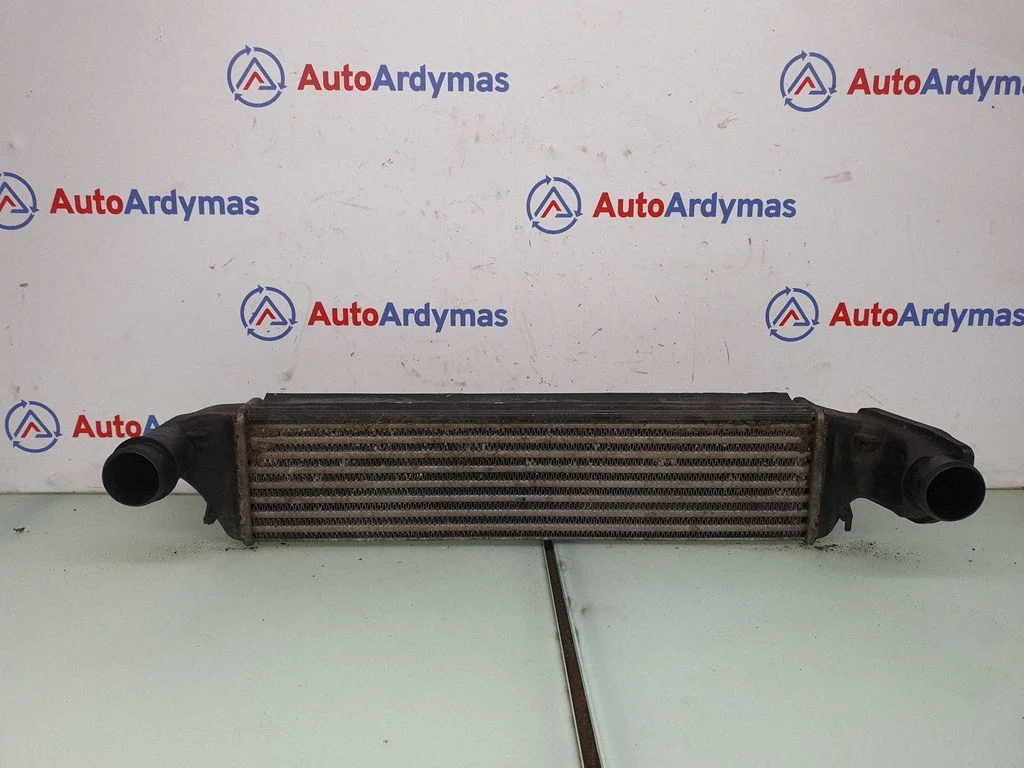 Vahejahuti radiaator 2246795