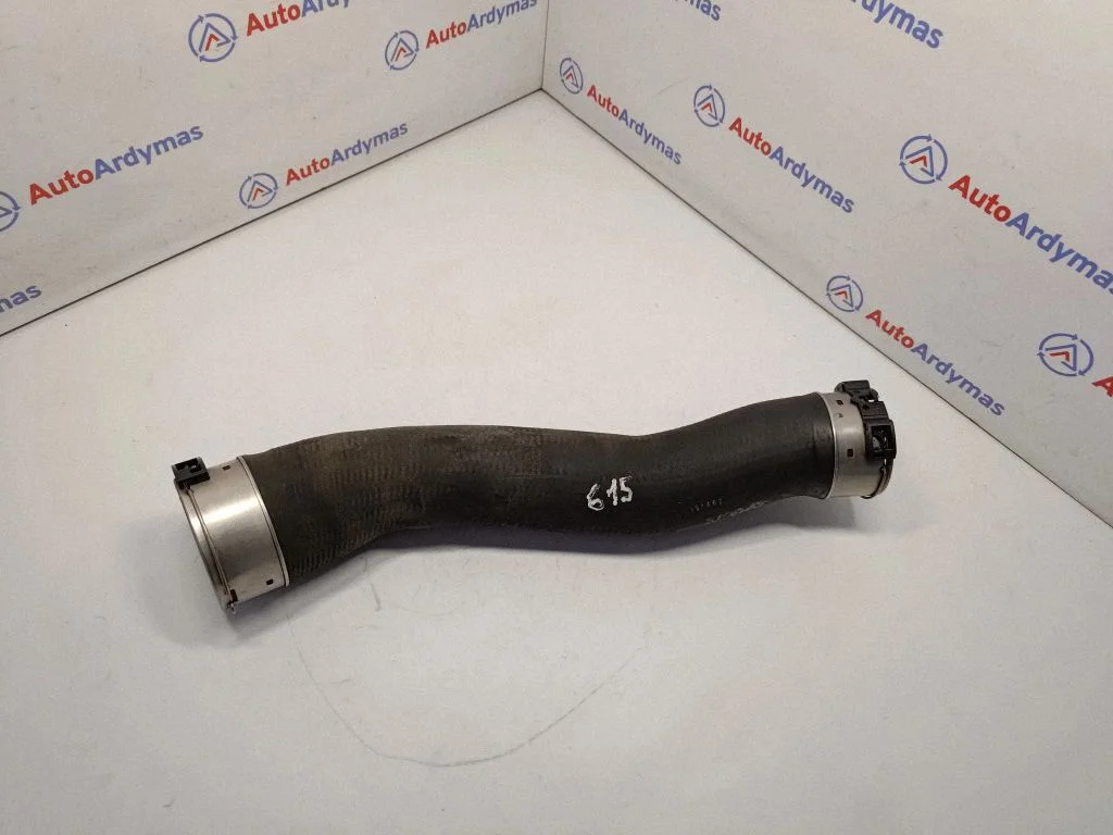 Vahejahuti voolik (-ud)/ toru (-d) 7597591