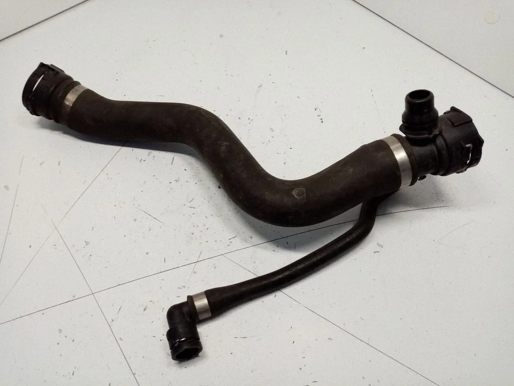 Engine coolant pipe/hose 17127797257