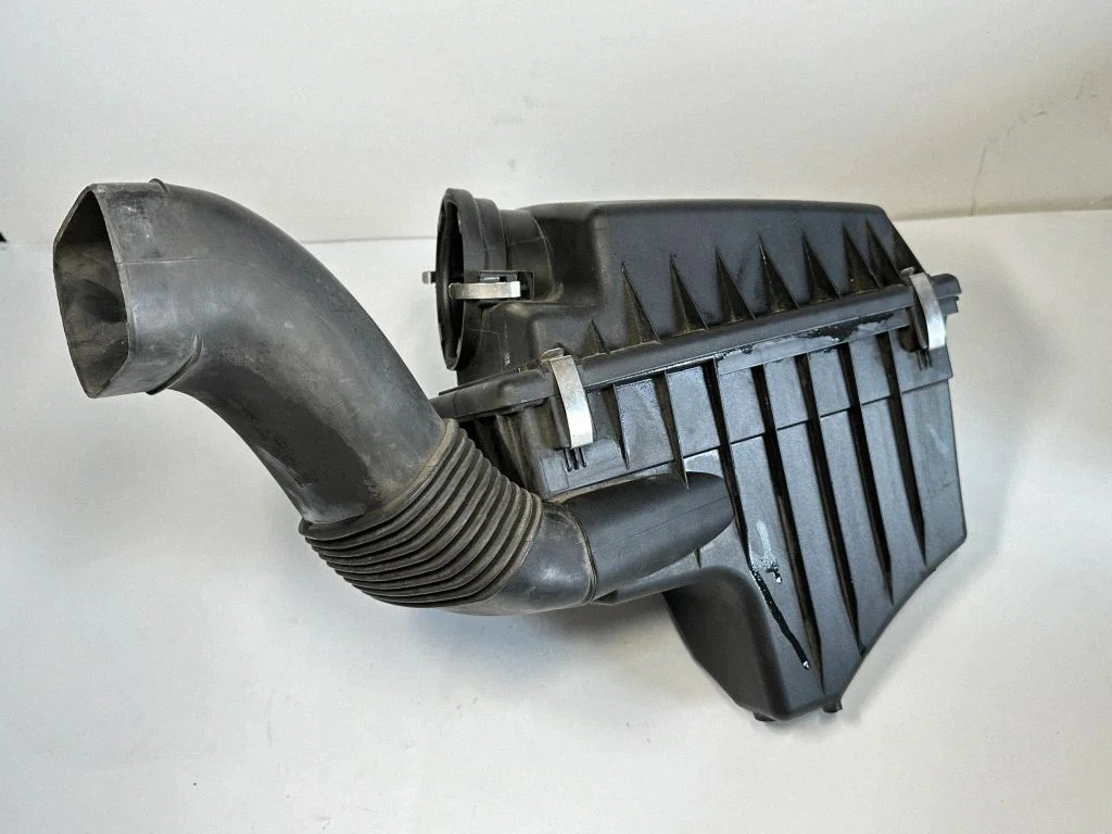 Air filter box 7503559
