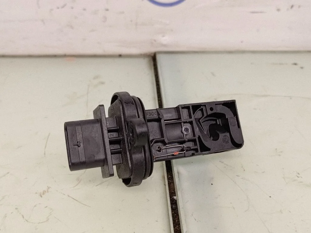 Mass air flow meter 7566990