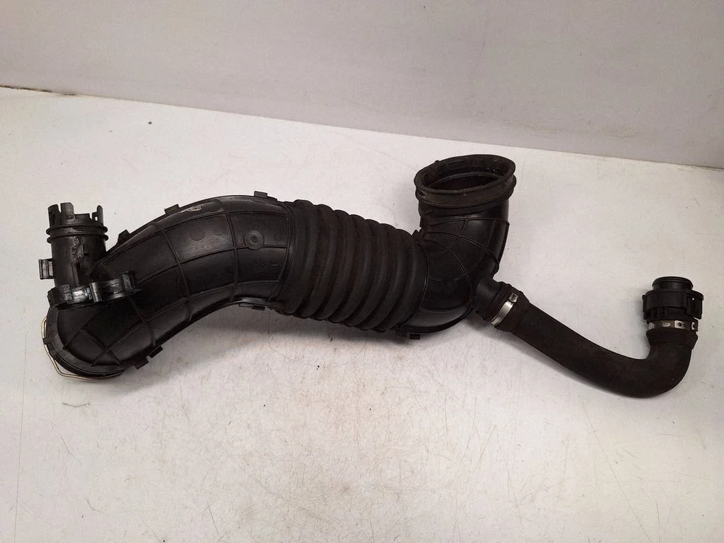 Air intake duct part 7810745