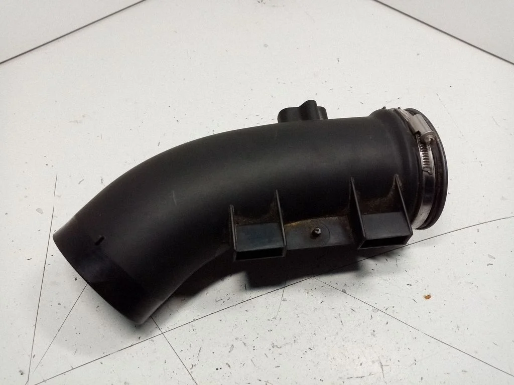 Gaisa ieplūdes kanāla detaļa (-as) – BMW 5. sērija F10 F11 (2009-2016)
