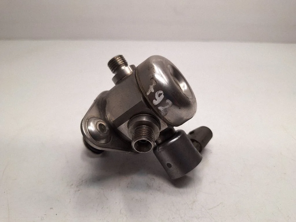 Kütuse kõrgsurvepump – BMW 5-seeria F10 F11 (2009-2016)