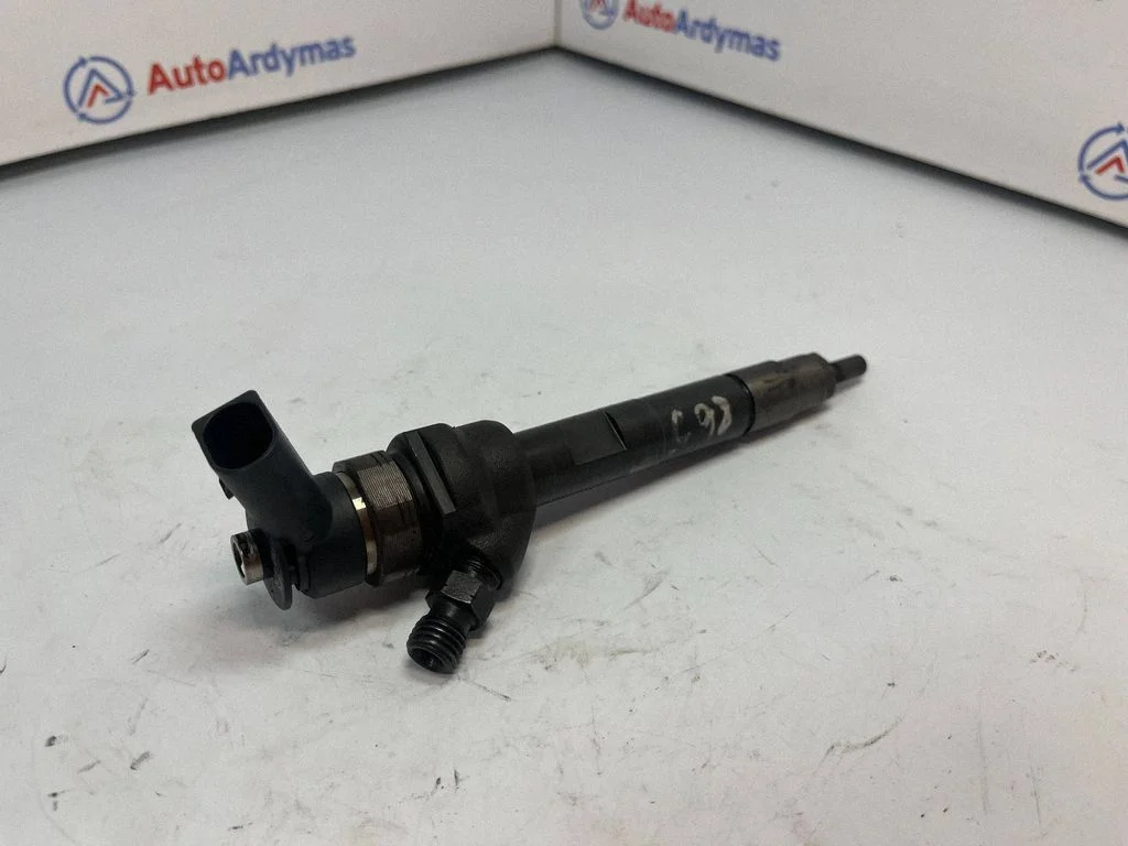 Fuel injector 0445110601