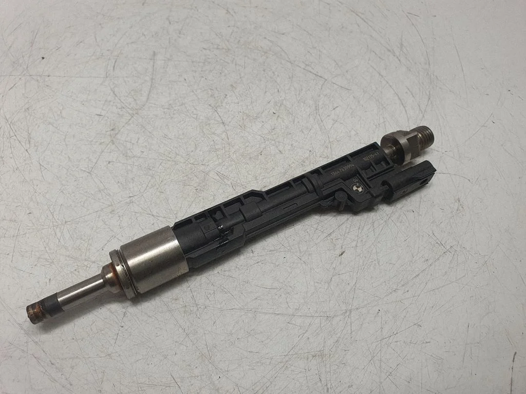 Fuel injector 7639994