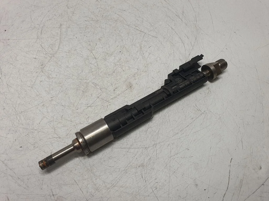 Fuel injector 7639994