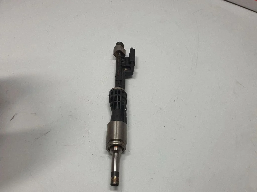 Fuel injector 7568607