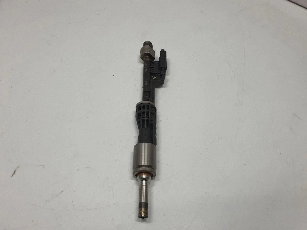 Fuel injector 7568607